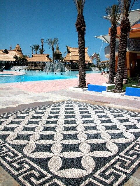 Taş Halı mı Seramik mi? Hangisi Daha Avantajlı? (2026 Karşılaştırma Rehberi)